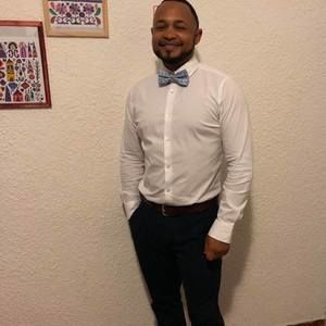 Meet your Posher, Ronell